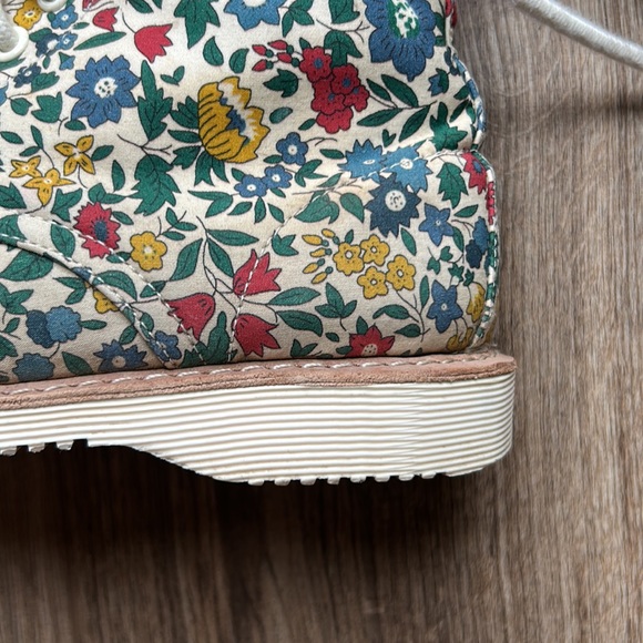 Dr. Martens X Liberty Floral Evan Boots | 6 - Picture 5 of 10